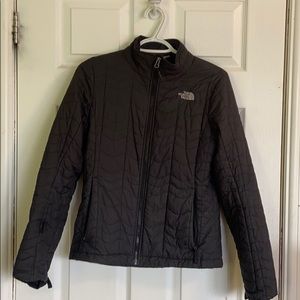 NORTH FACE women’s size small puffer jacket